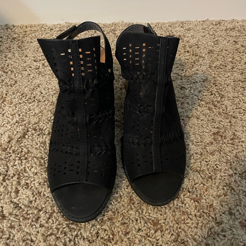 Qupid Black Wedge Heels